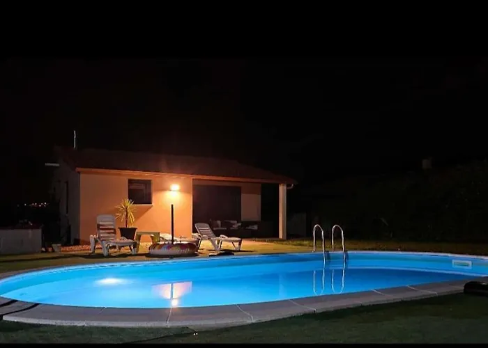 Acogedora Casa De Invitados * 布埃乌